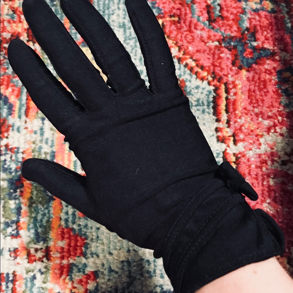 Women’s vintage gloves-super cute!